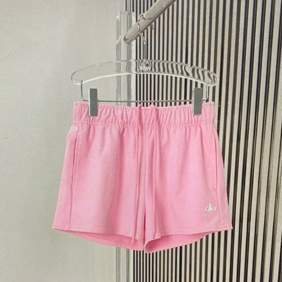 ALO Yoga Blush Pink Sweatshirt and Shorts Set - Picture 4 of 4